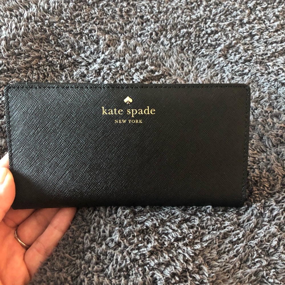 Kate Spade Wallet - Picture 1 of 3